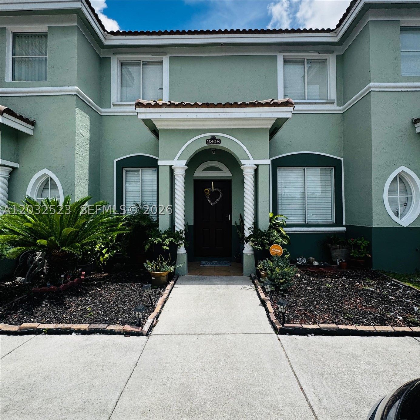 Welcome  to this beautiful  Townhouse in the highly desirable Shoma  Townhouse community. This  spacious home  offers 3 bedrooms, 2.5 bathrooms. and  a versatile extra  room that can be used as a home office, playroom, or a potential fourth bedroom.