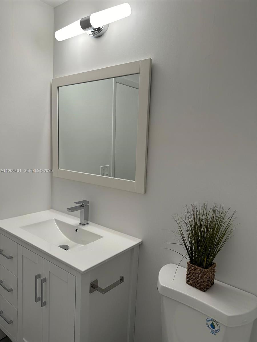 SNAPPER CREEK TOWNHOUSES - Residential