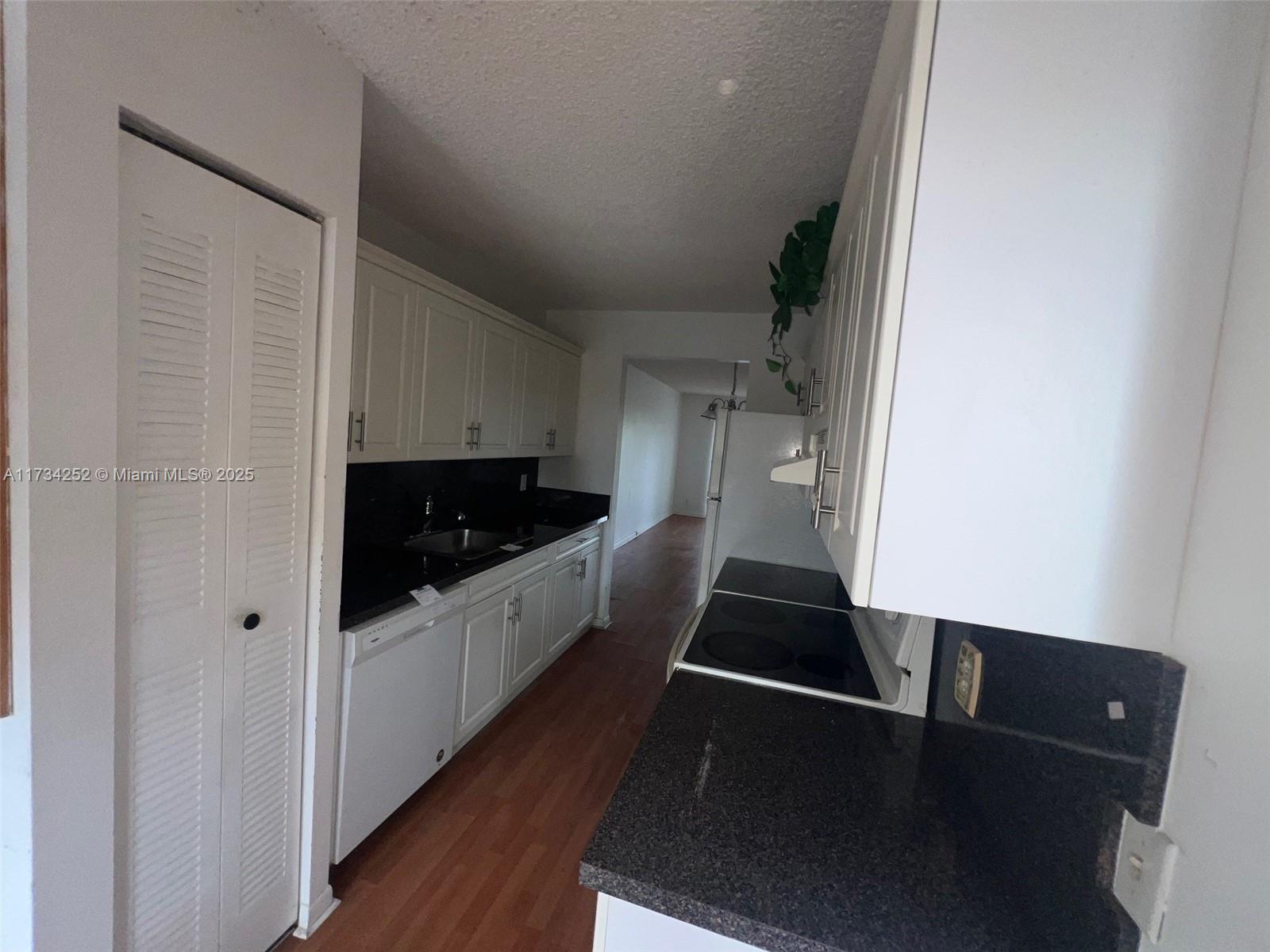 CAMBRIDGE AT CENTURY VILL - Residential