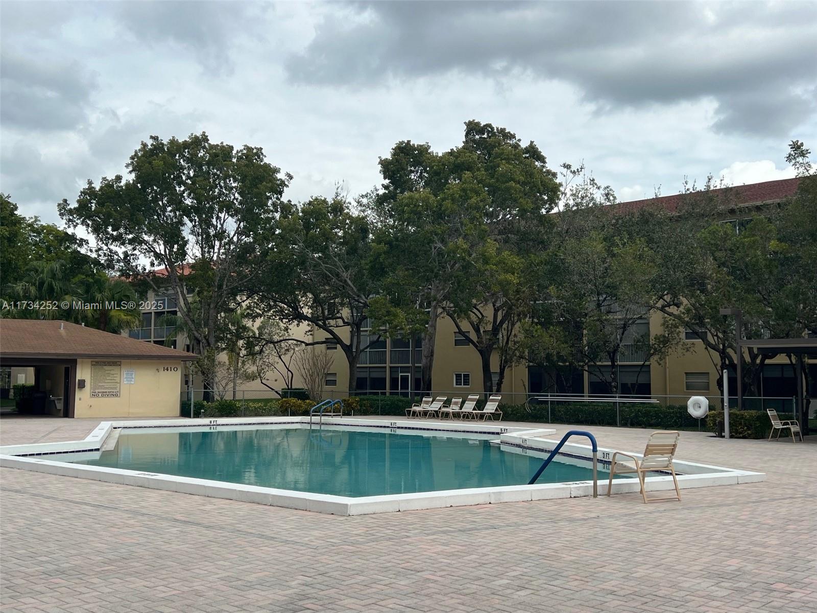 CAMBRIDGE AT CENTURY VILL - Residential
