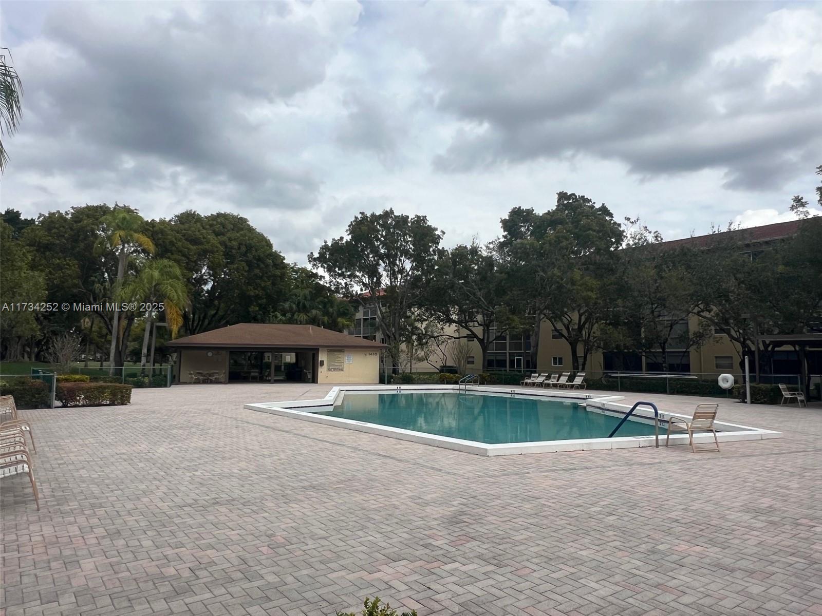 CAMBRIDGE AT CENTURY VILL - Residential
