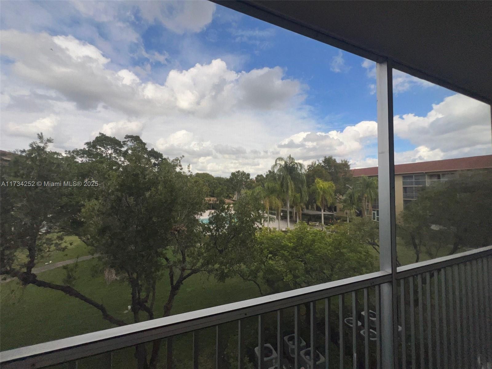 CAMBRIDGE AT CENTURY VILL - Residential