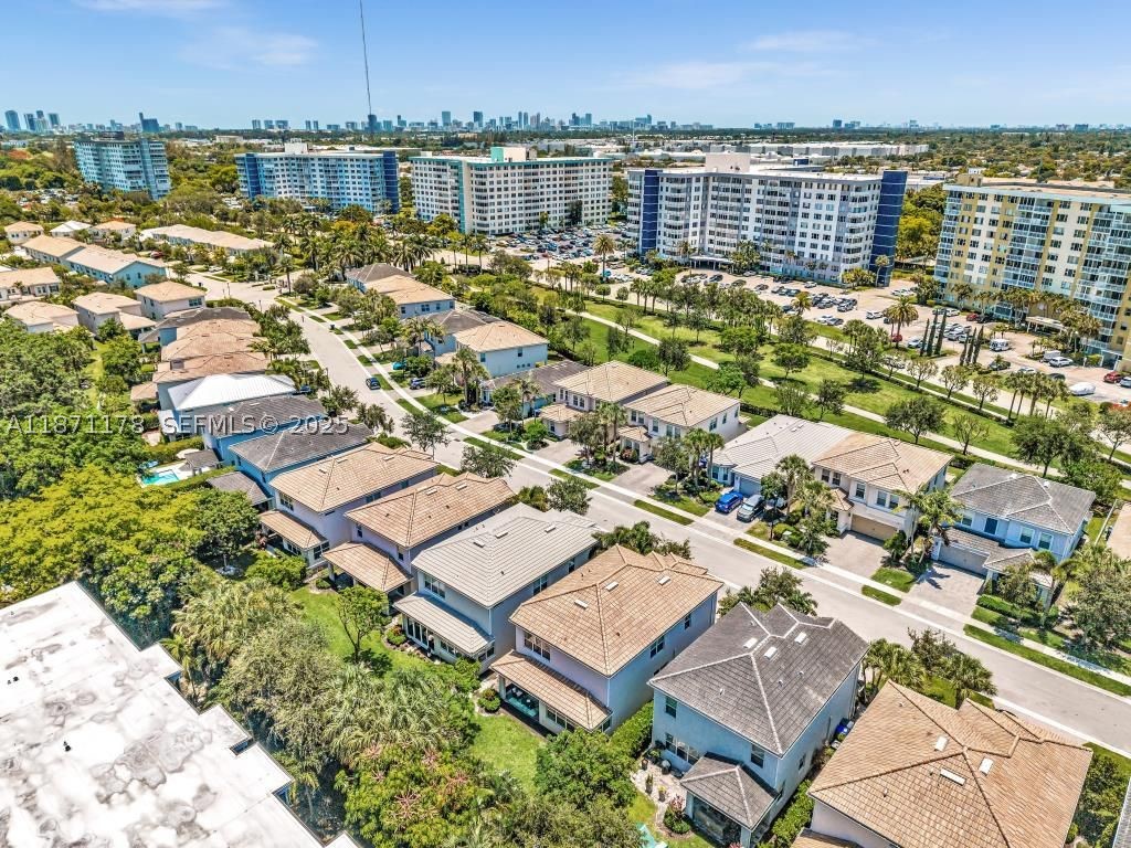 HILLCREST COUNTRY CLUB NO - Residential
