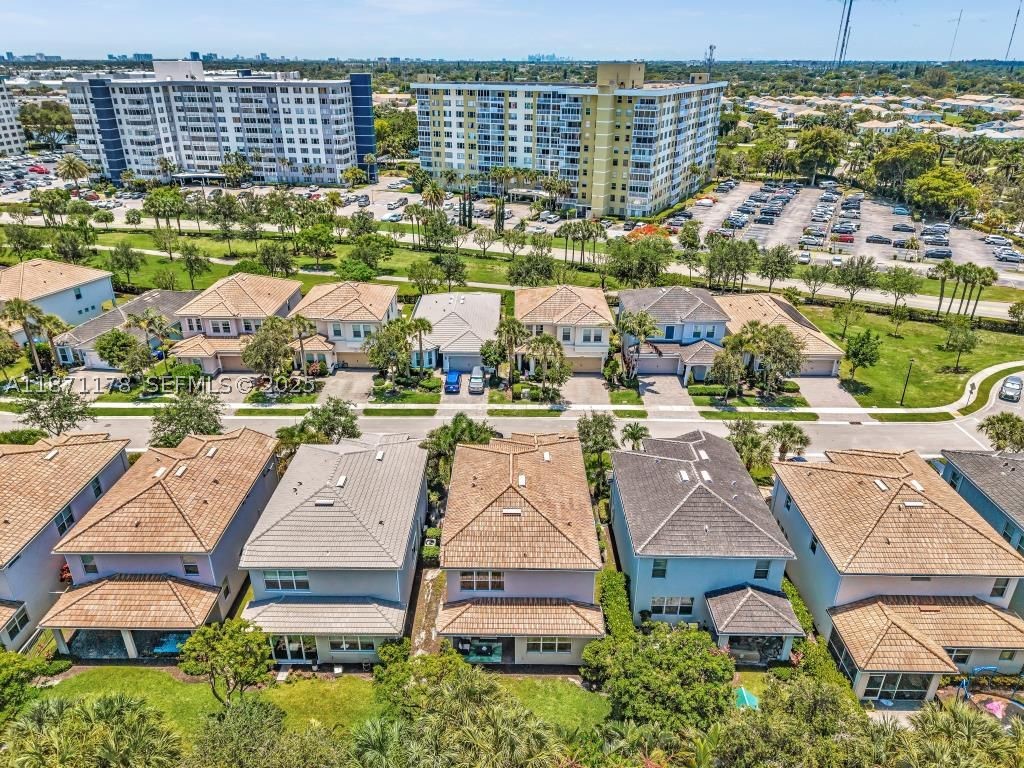 HILLCREST COUNTRY CLUB NO - Residential