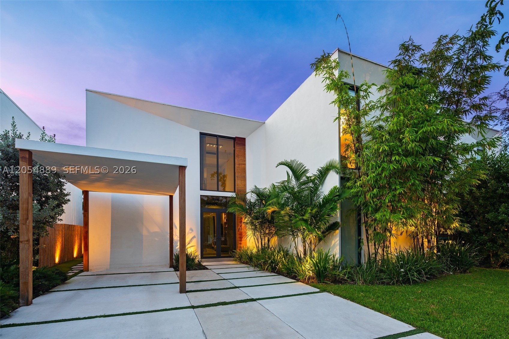 8600 EAST DIXIE - Residential Lease