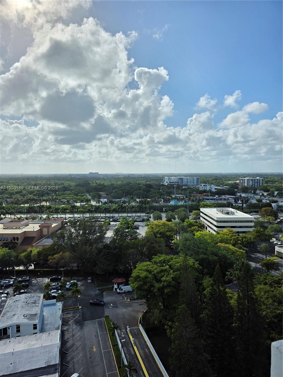 COMMODORE PLAZA CONDO - Residential