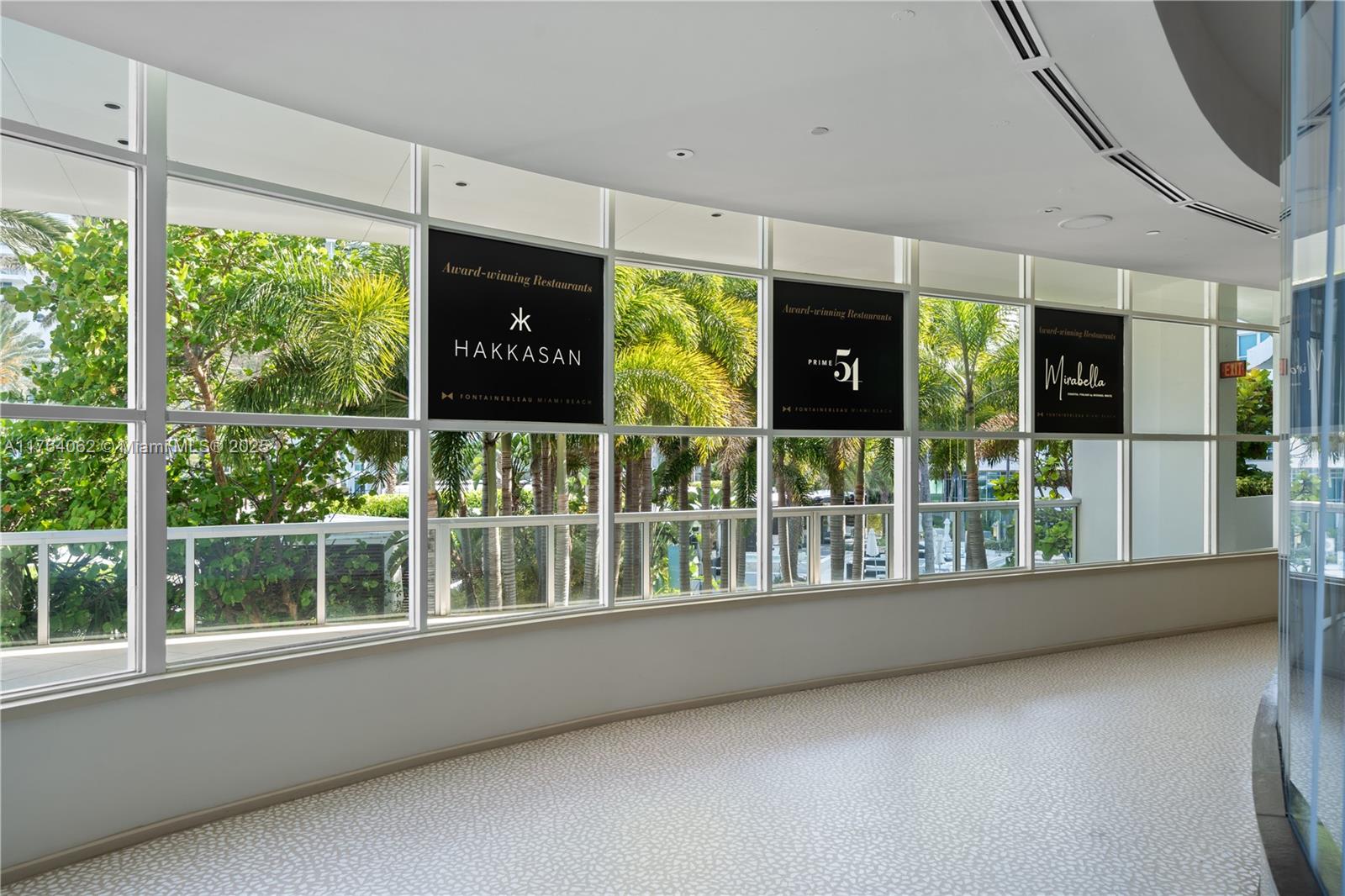 FONTAINEBLEAU III OCEAN C - Residential