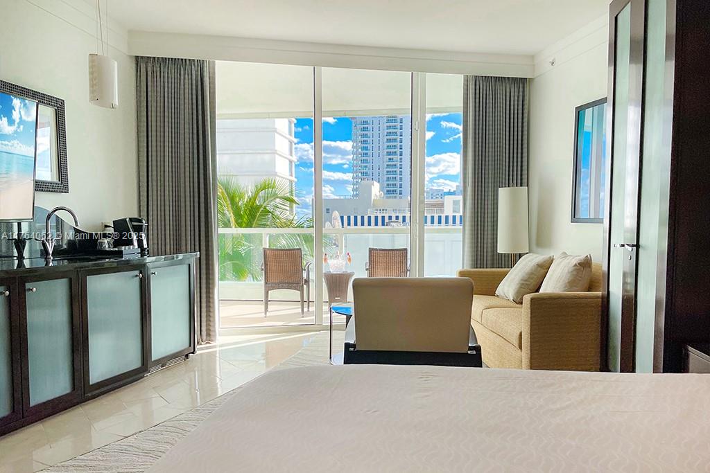 FONTAINEBLEAU III OCEAN C - Residential