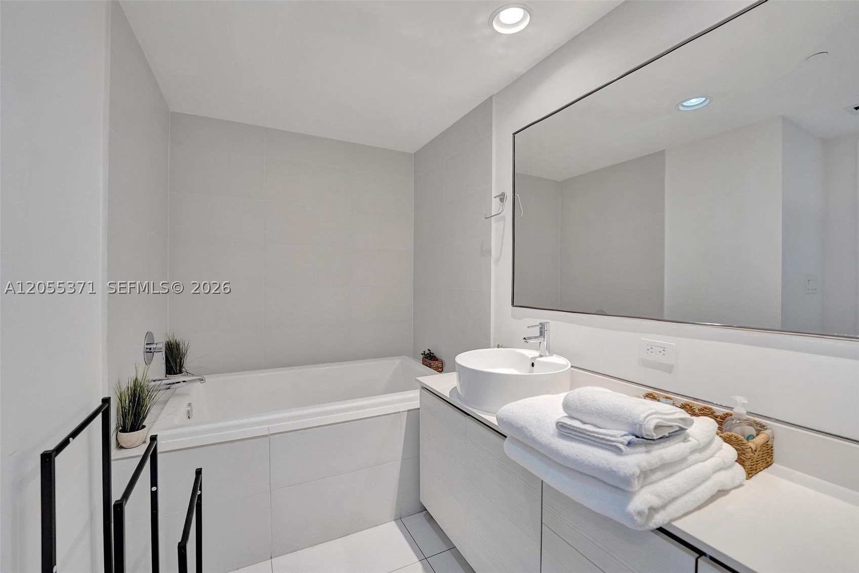 BEACHWALK CONDOMINIUM - Residential