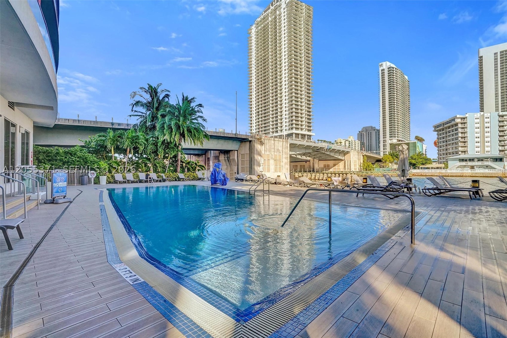 BEACHWALK CONDOMINIUM - Residential