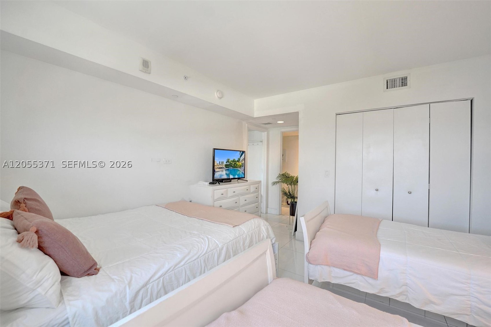 BEACHWALK CONDOMINIUM - Residential