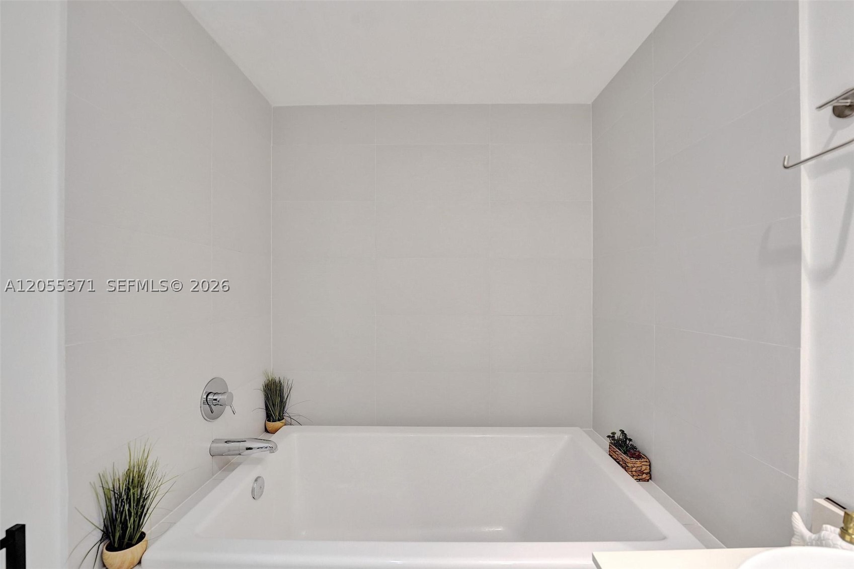 BEACHWALK CONDOMINIUM - Residential