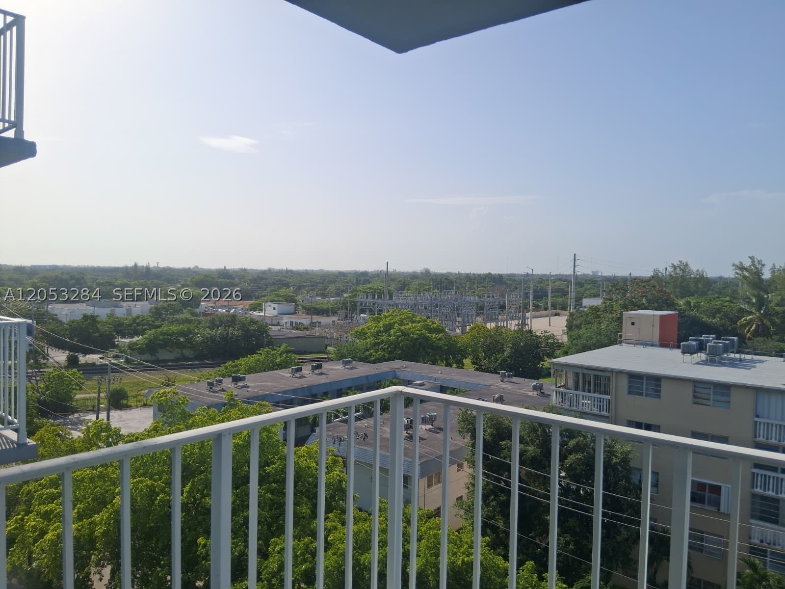 THREE HORIZONS NORTH COND - Residential