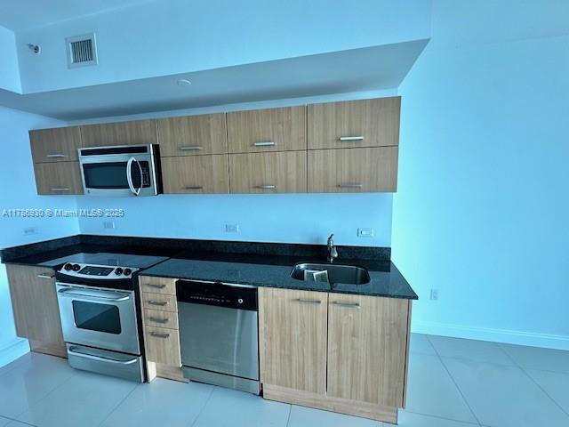 WIND CONDO - Residential Lease