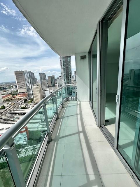 WIND CONDO - Residential Lease