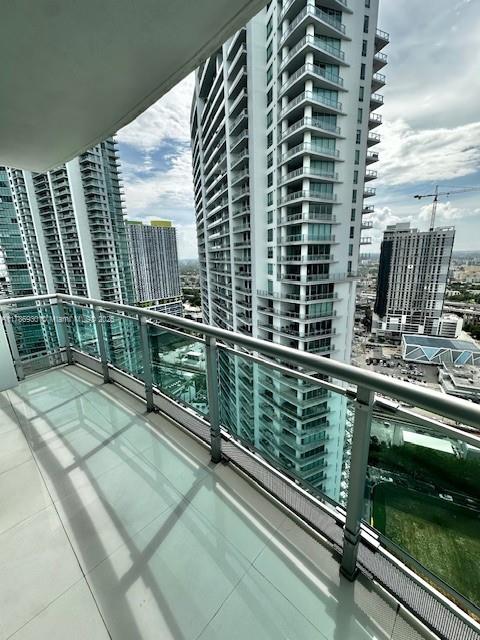 WIND CONDO - Residential Lease