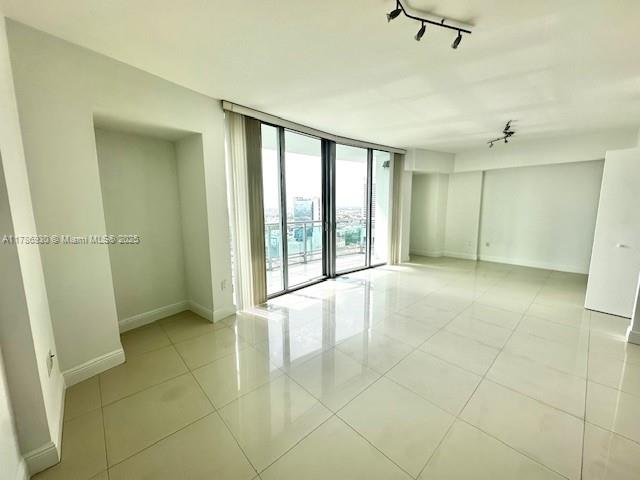 WIND CONDO - Residential Lease