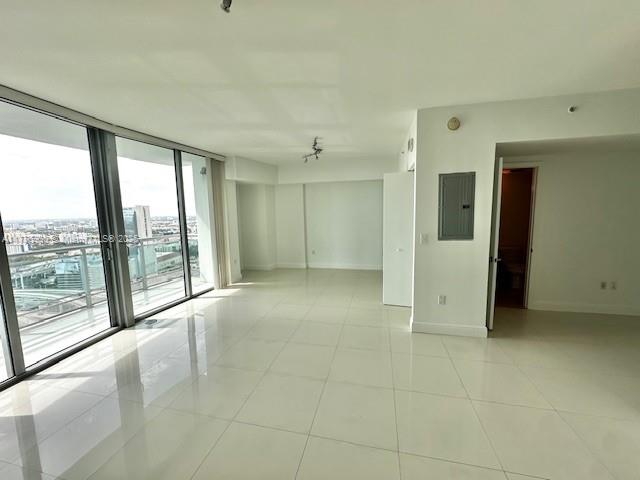 WIND CONDO - Residential Lease
