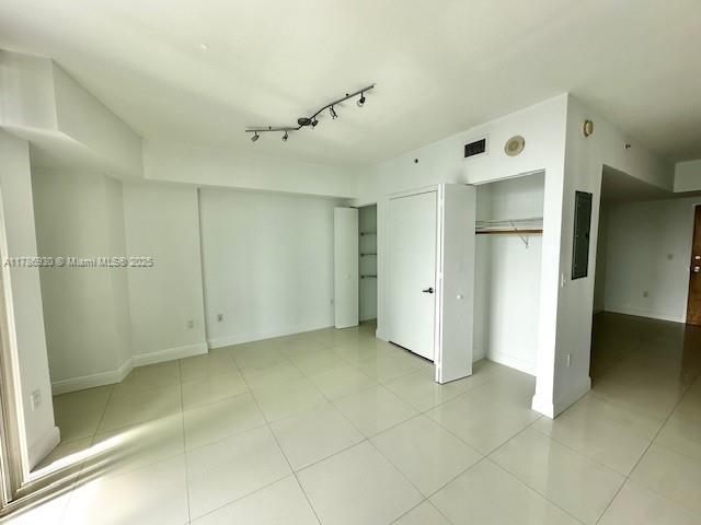 WIND CONDO - Residential Lease