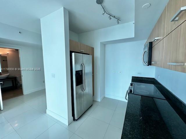 WIND CONDO - Residential Lease