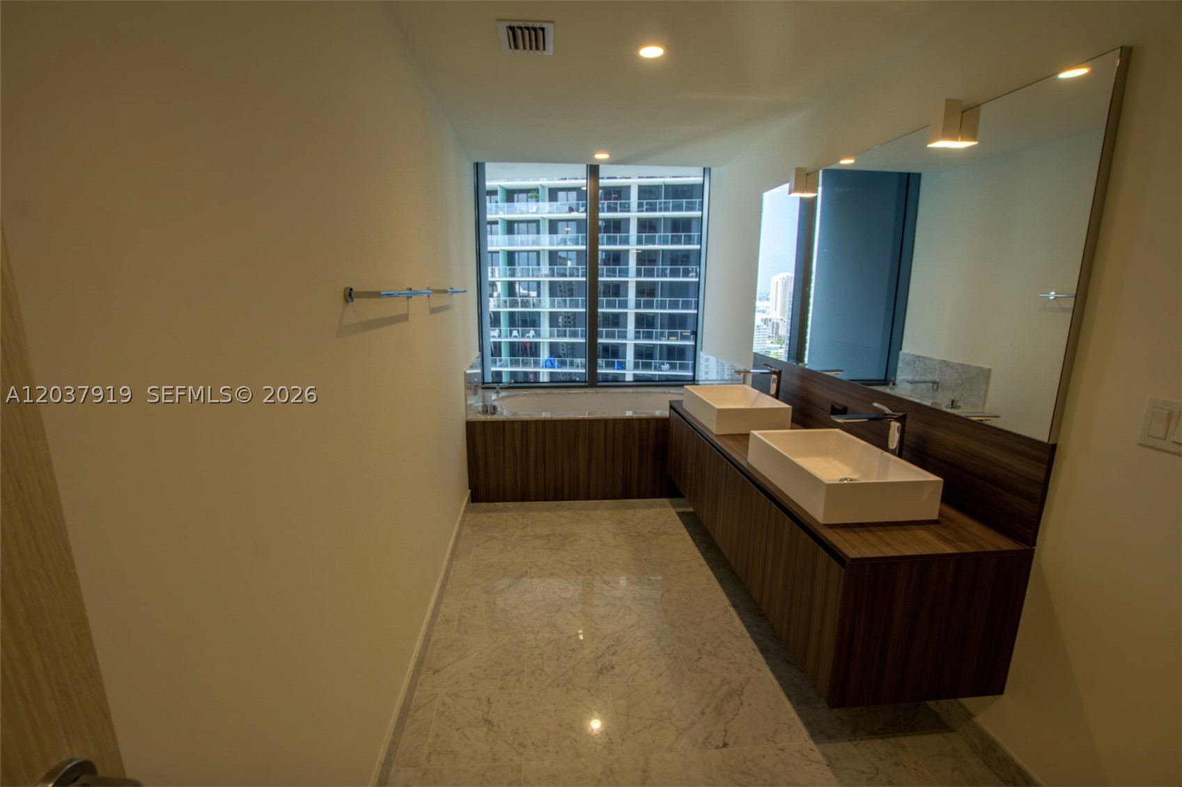 BRICKELL FLATIRON CONDO - Residential Lease