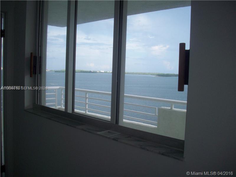 COMMODORE BAY CONDO - Residential
