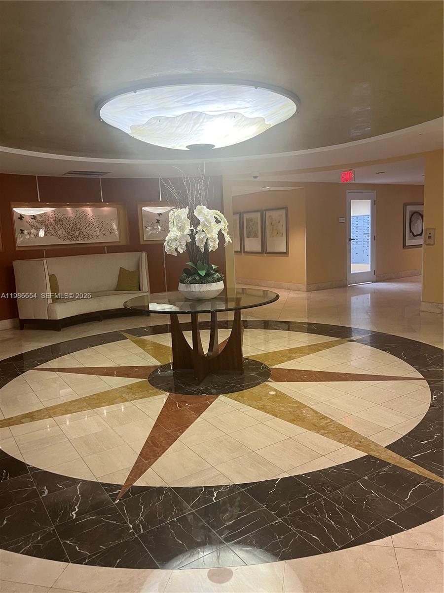 TOSCANO CONDO - Residential