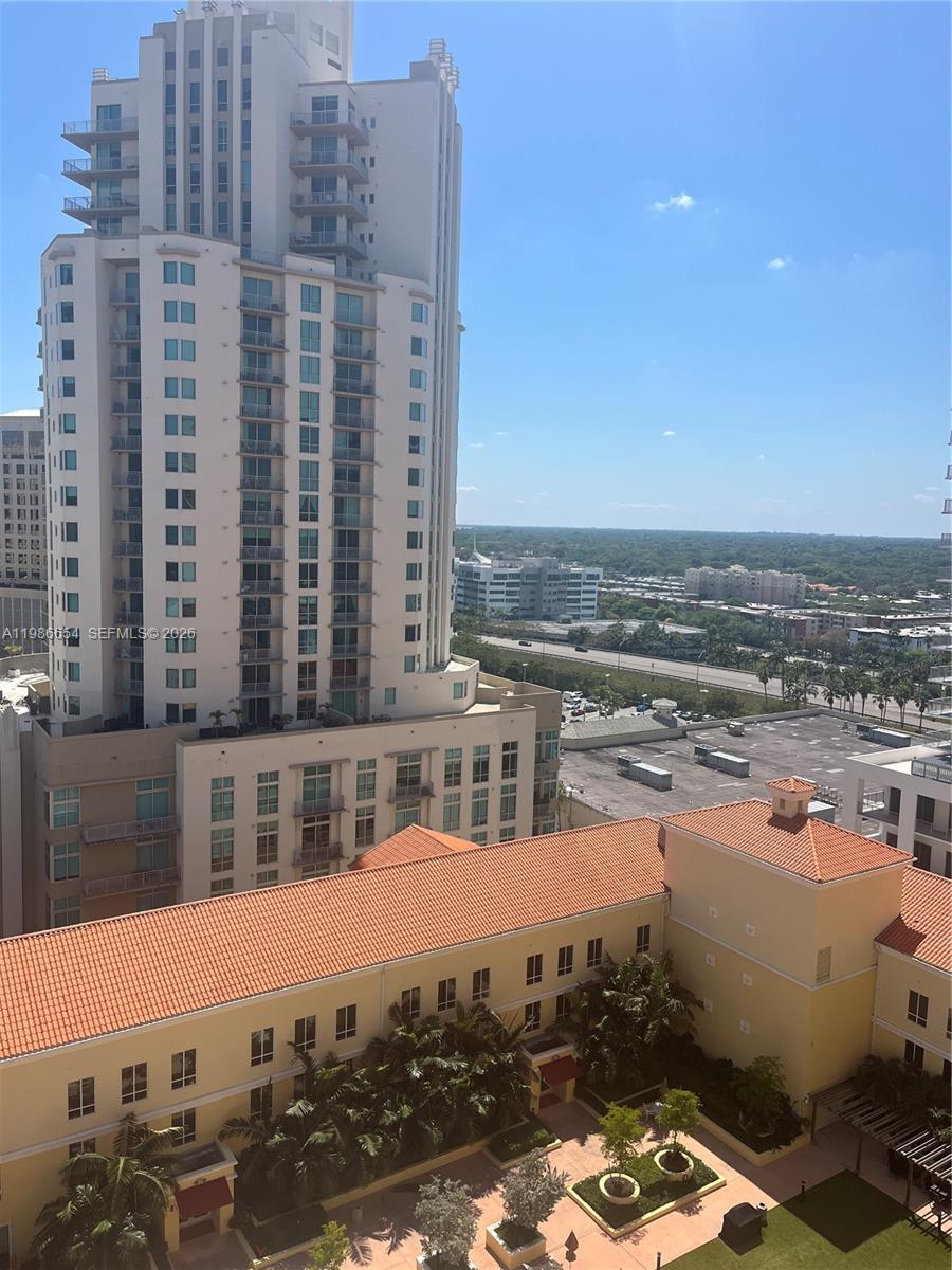 TOSCANO CONDO - Residential