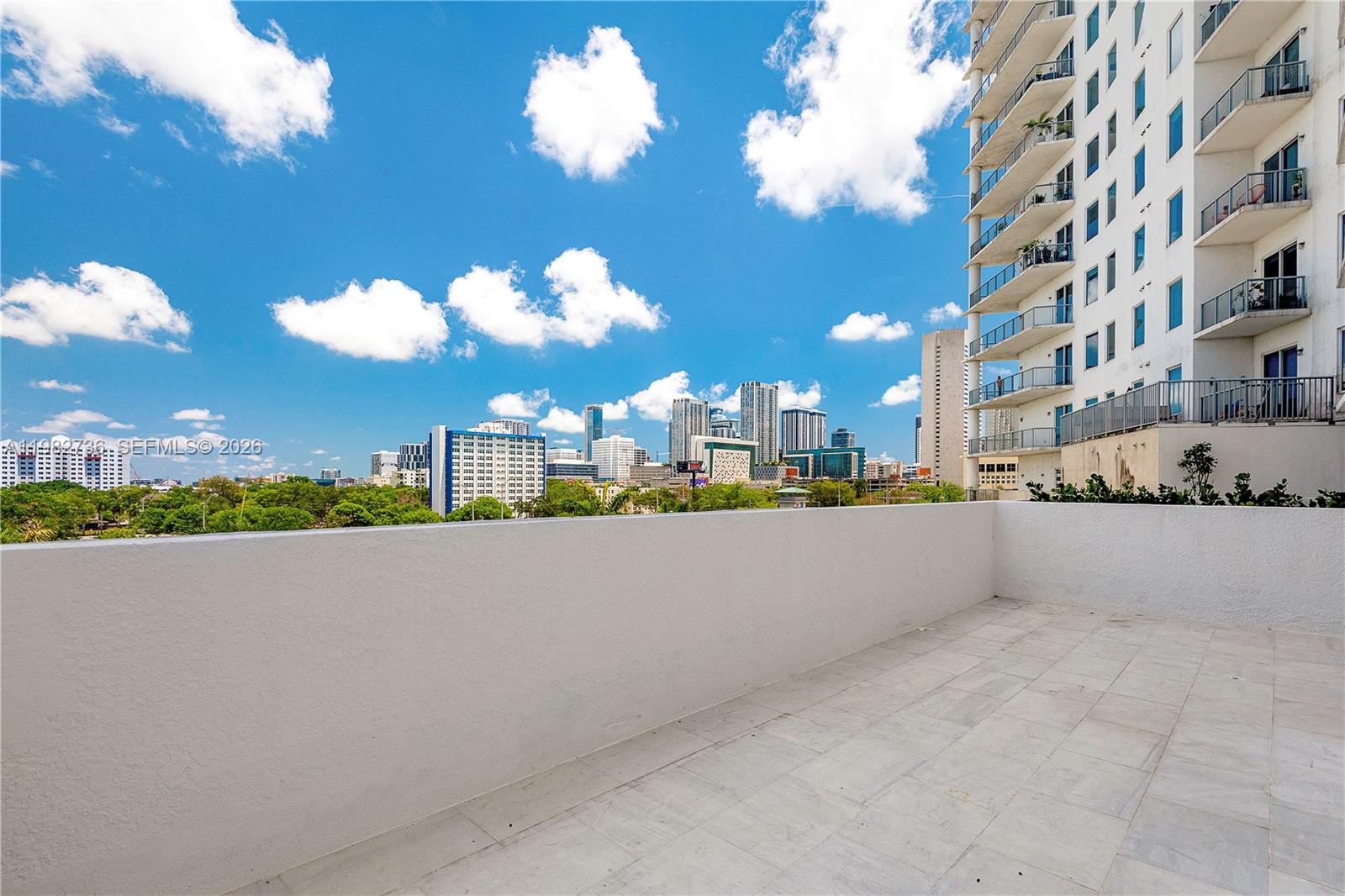 NEO LOFTS CONDO - Residential