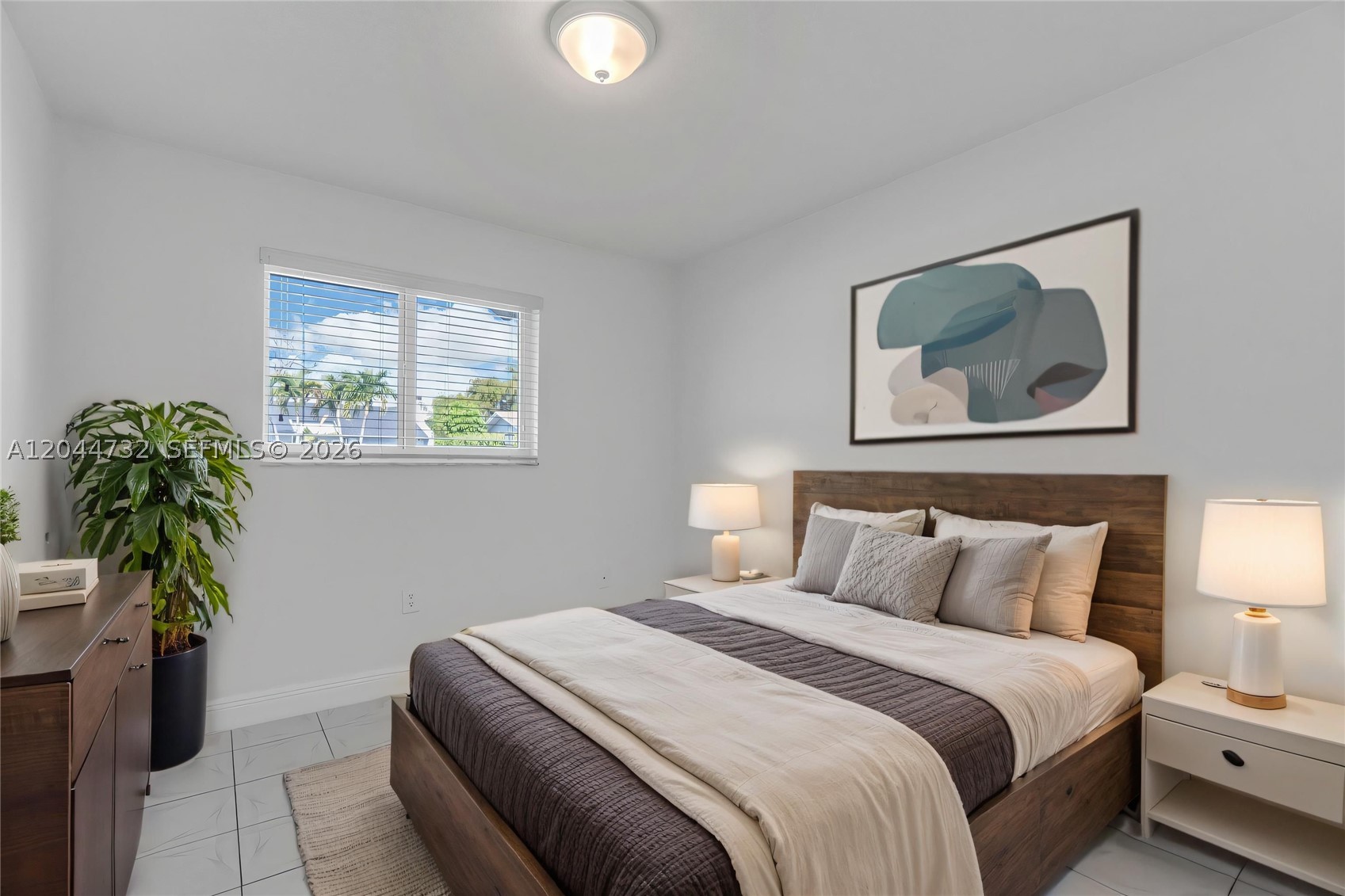 SUNSET GARDENS - Residential Lease