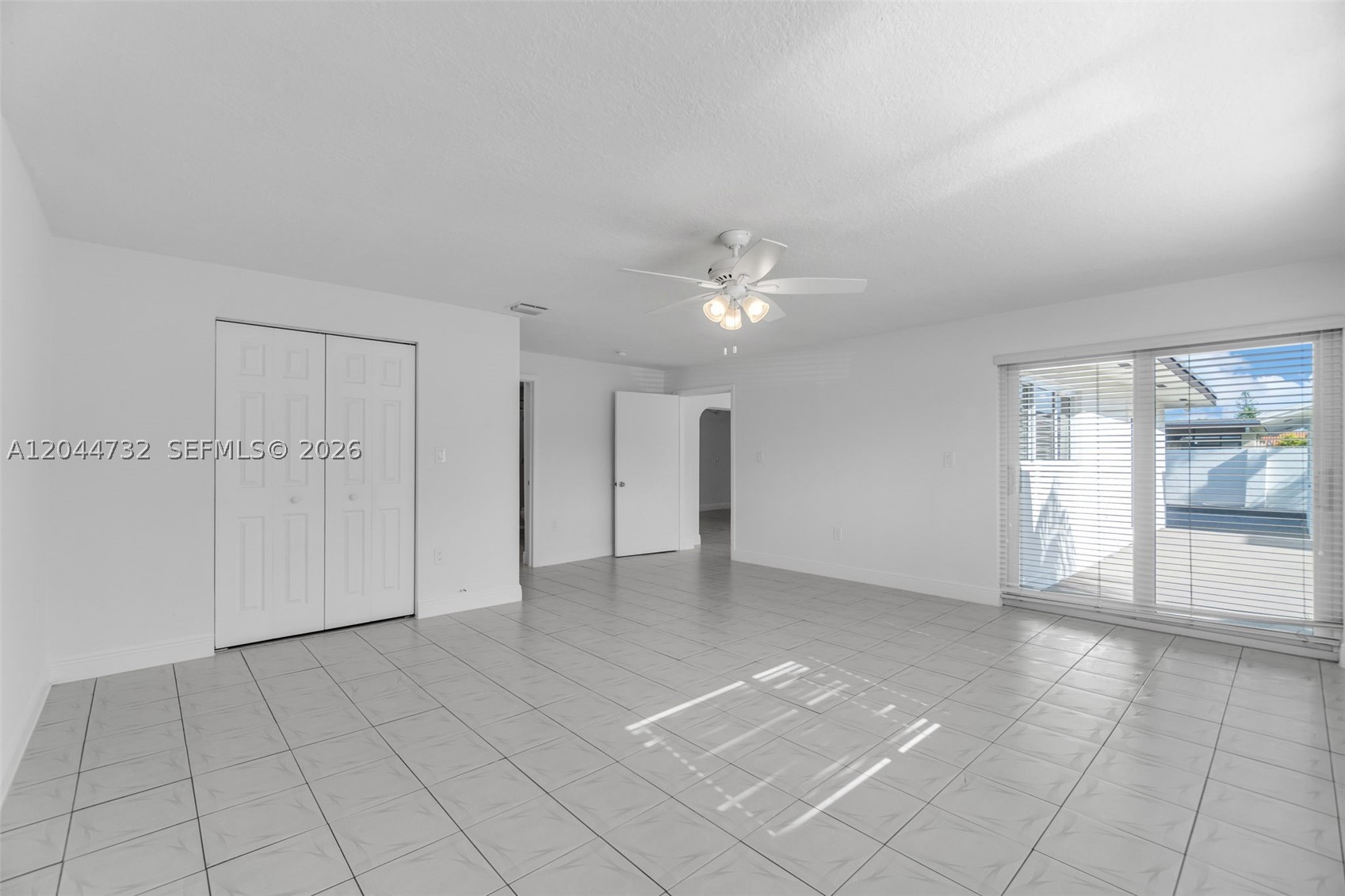 SUNSET GARDENS - Residential Lease