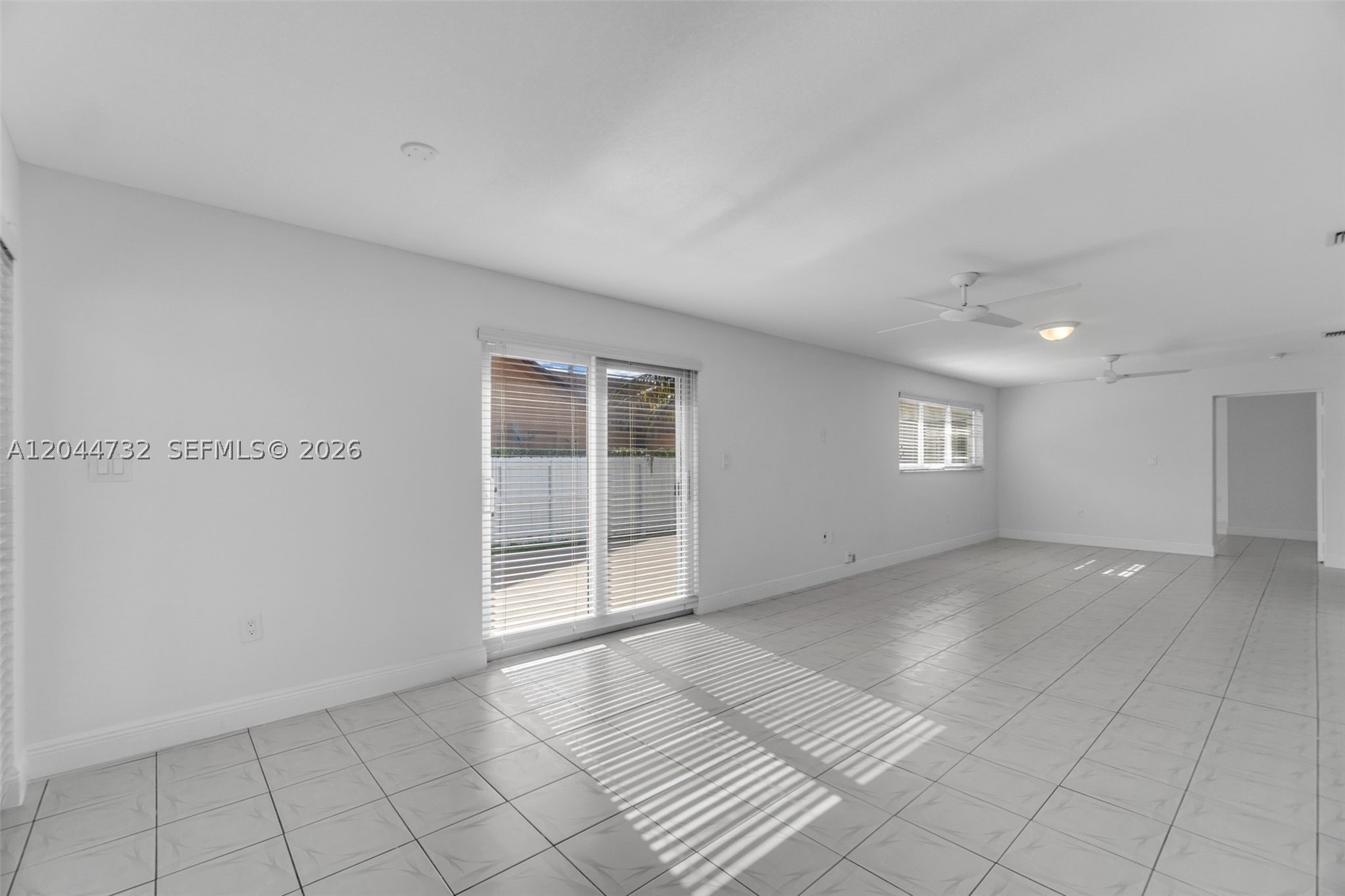 SUNSET GARDENS - Residential Lease
