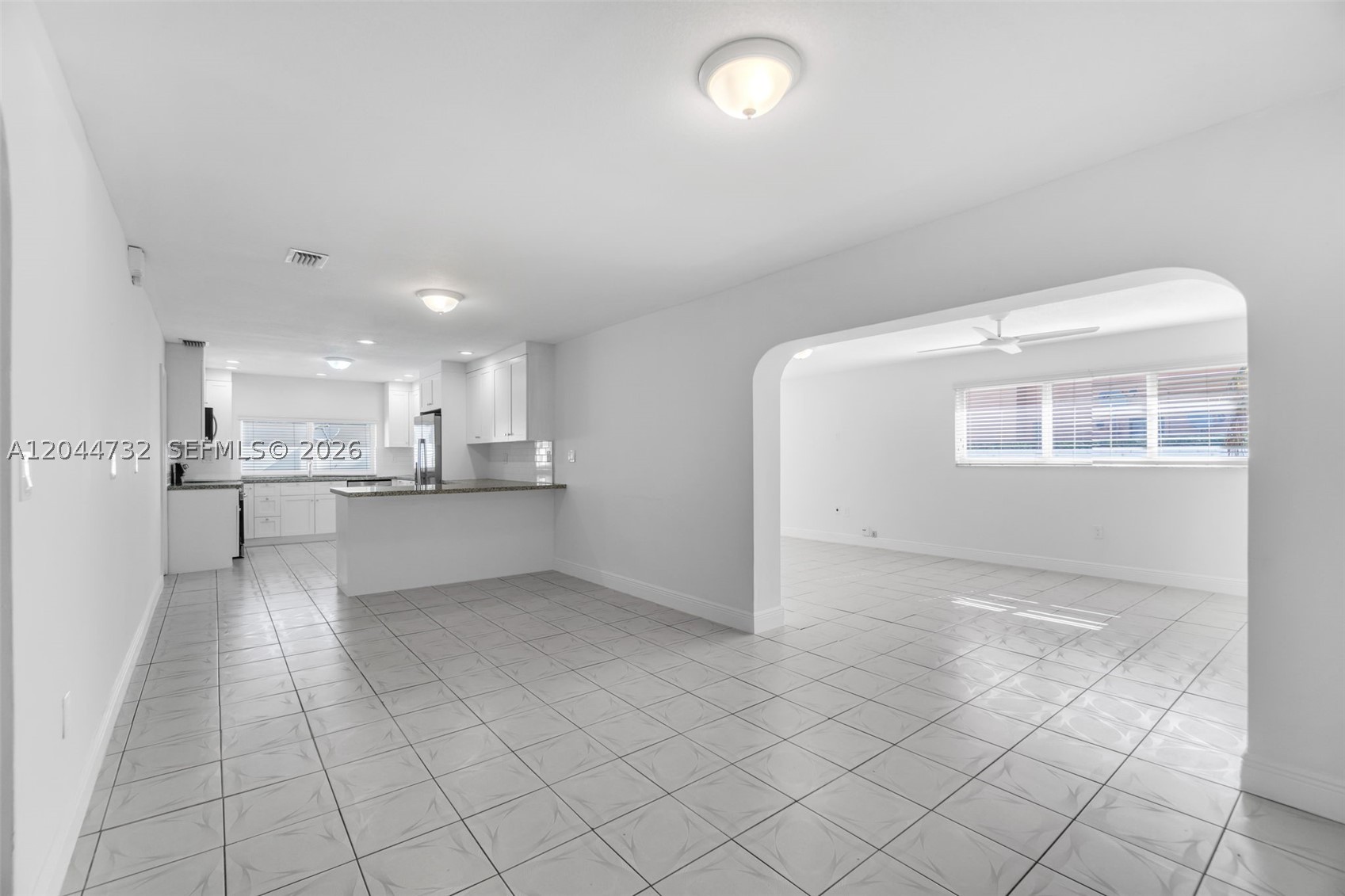SUNSET GARDENS - Residential Lease
