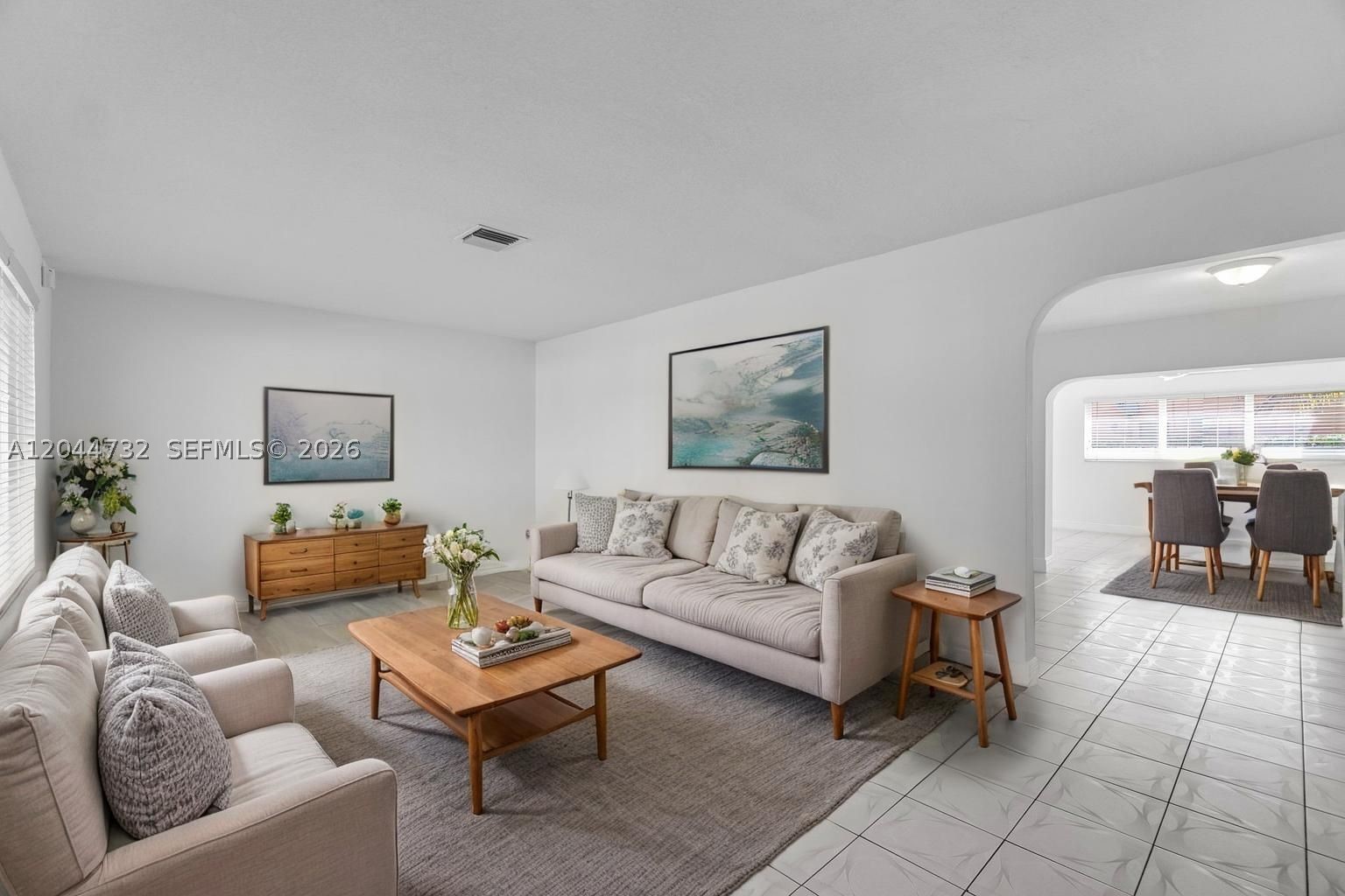 SUNSET GARDENS - Residential Lease
