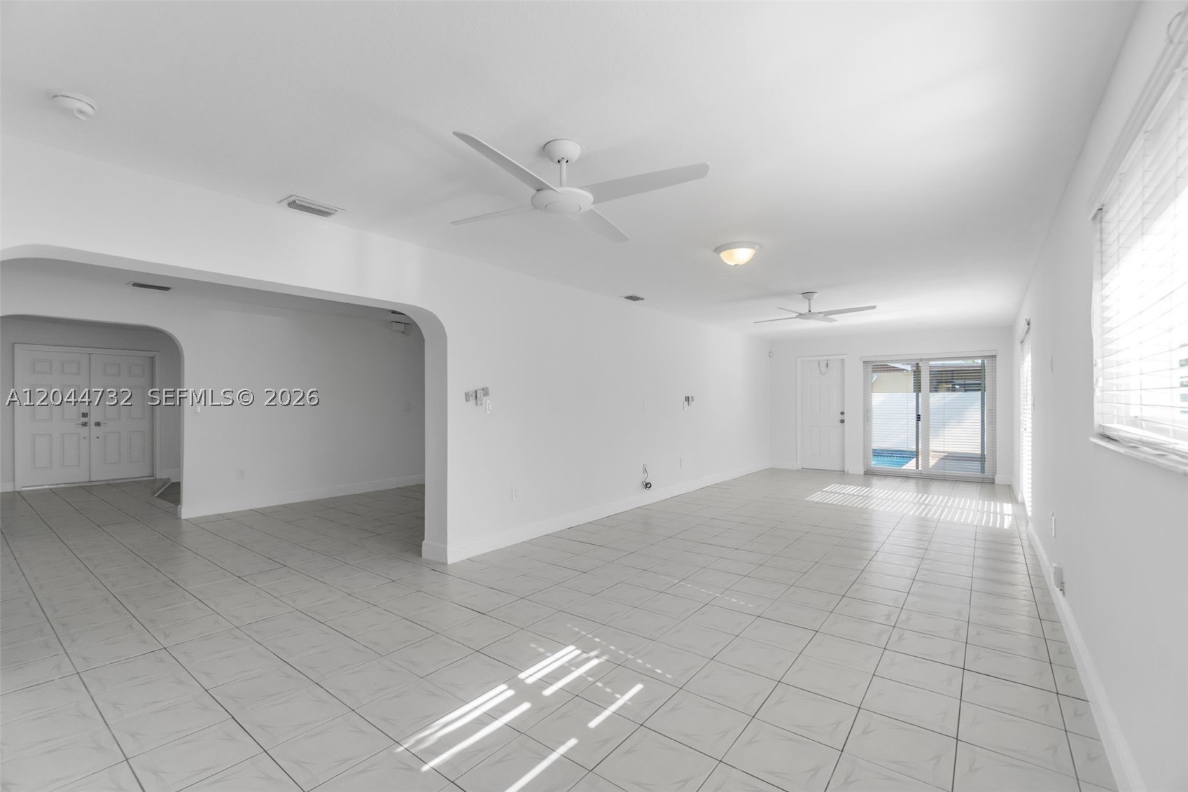 SUNSET GARDENS - Residential Lease