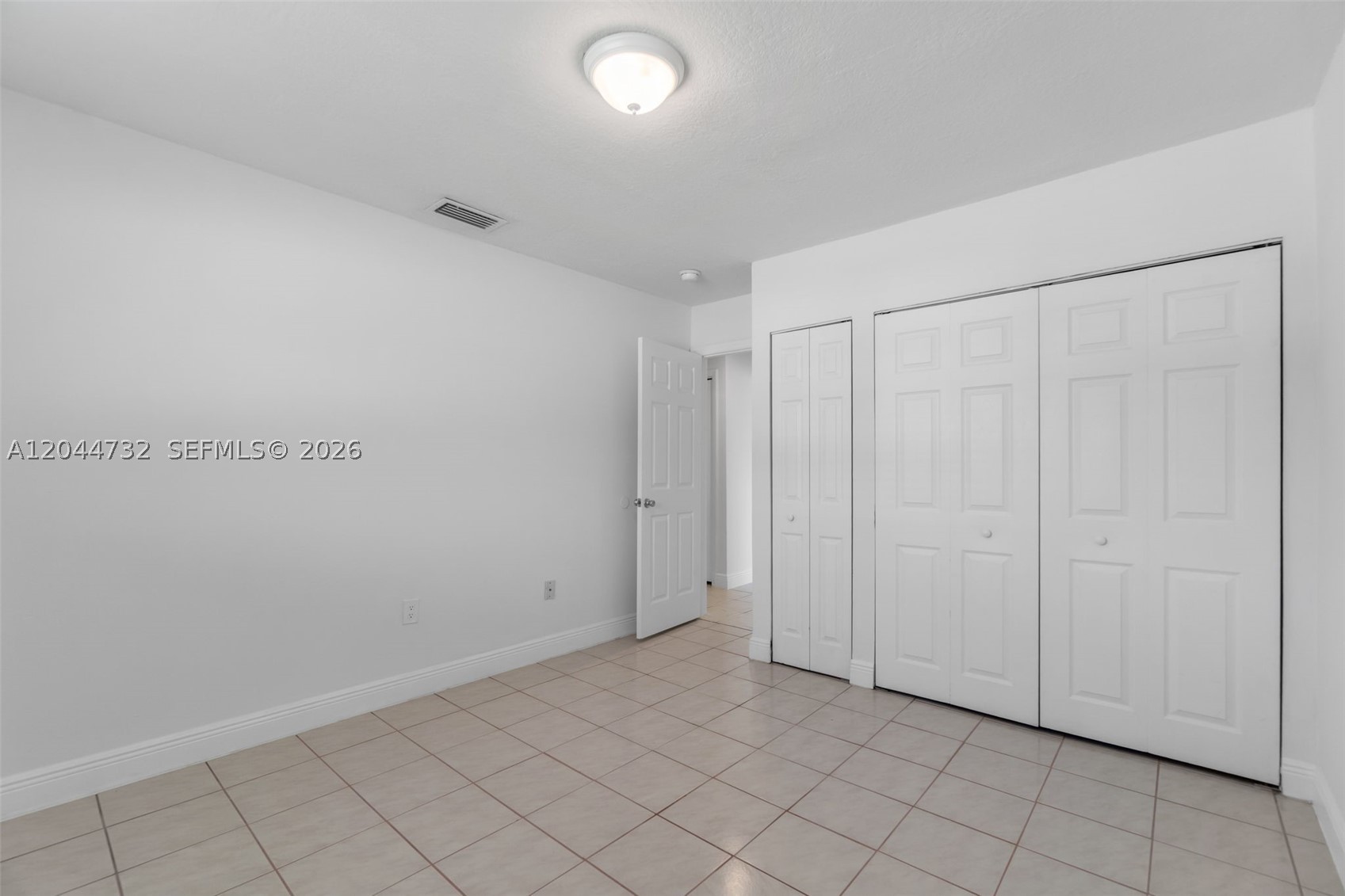 SUNSET GARDENS - Residential Lease
