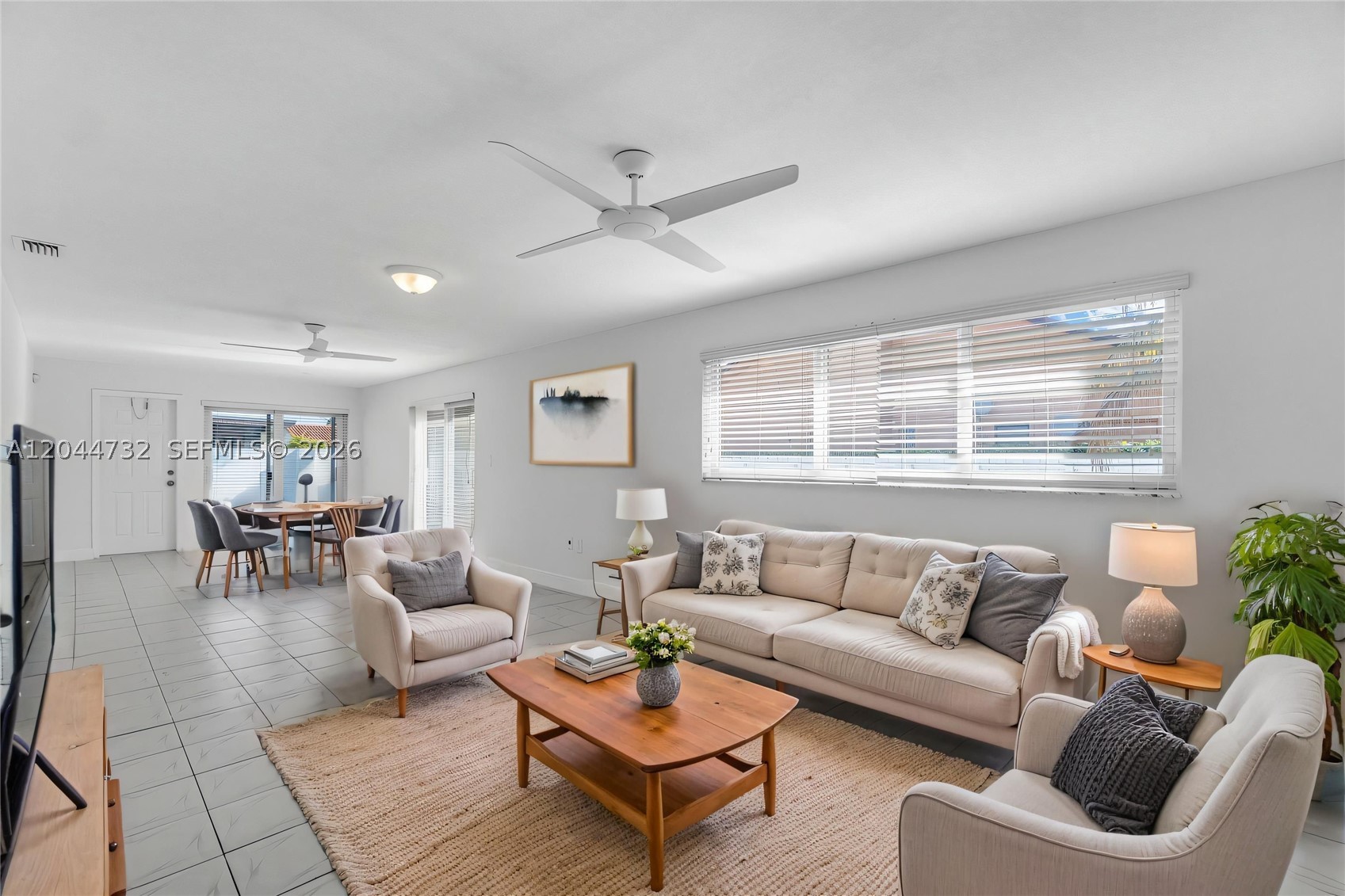 SUNSET GARDENS - Residential Lease