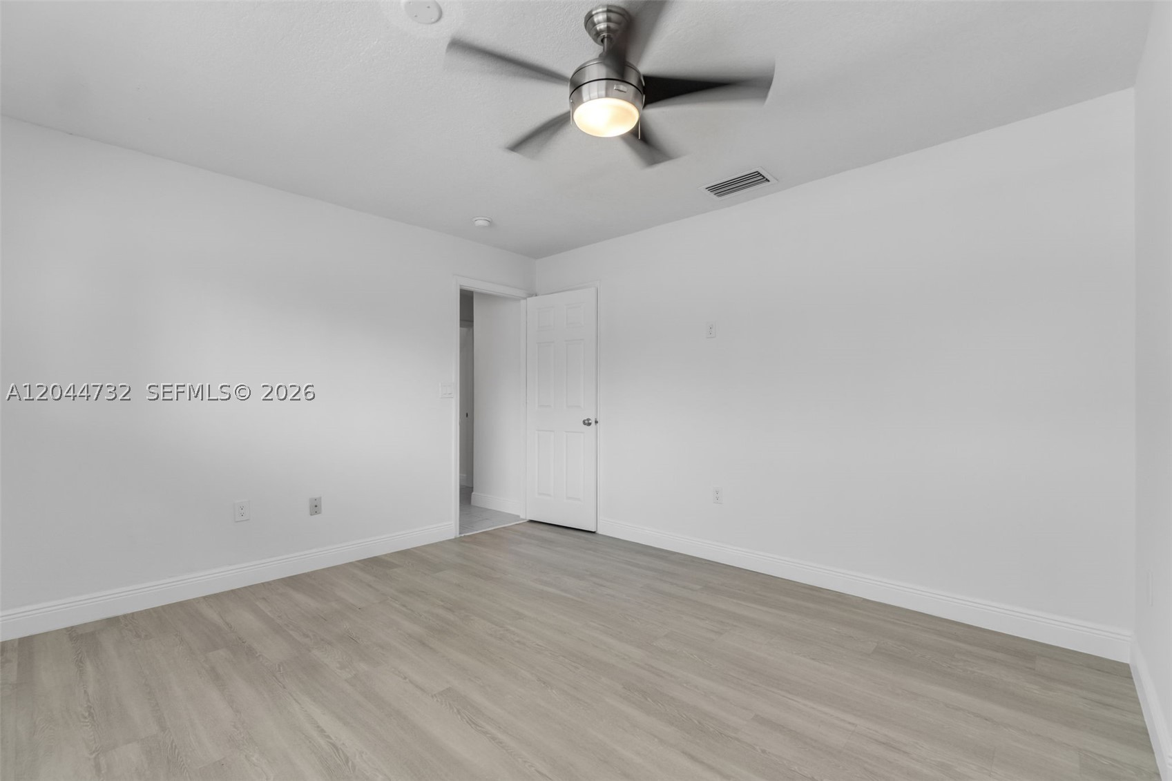 SUNSET GARDENS - Residential Lease