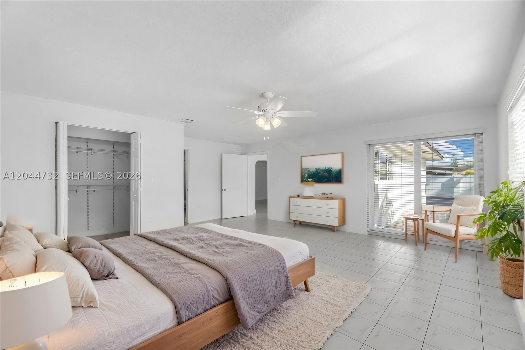 SUNSET GARDENS - Residential Lease