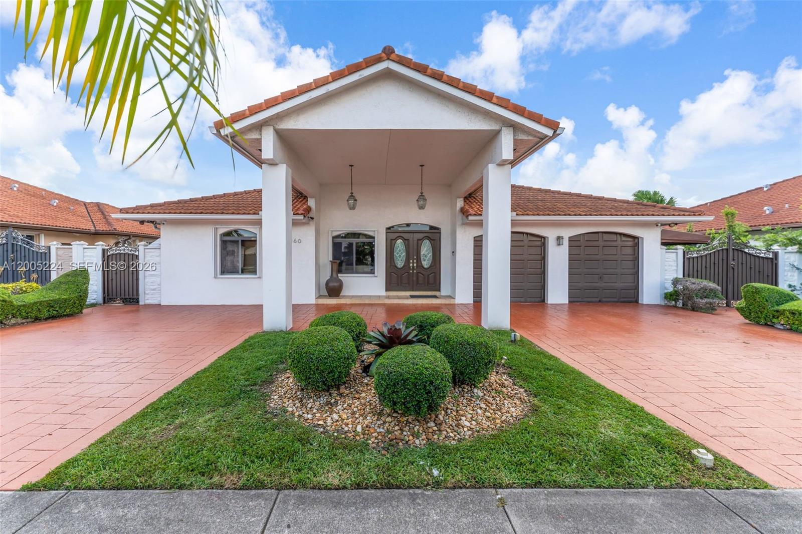 SOTO MANSIONS - Residential