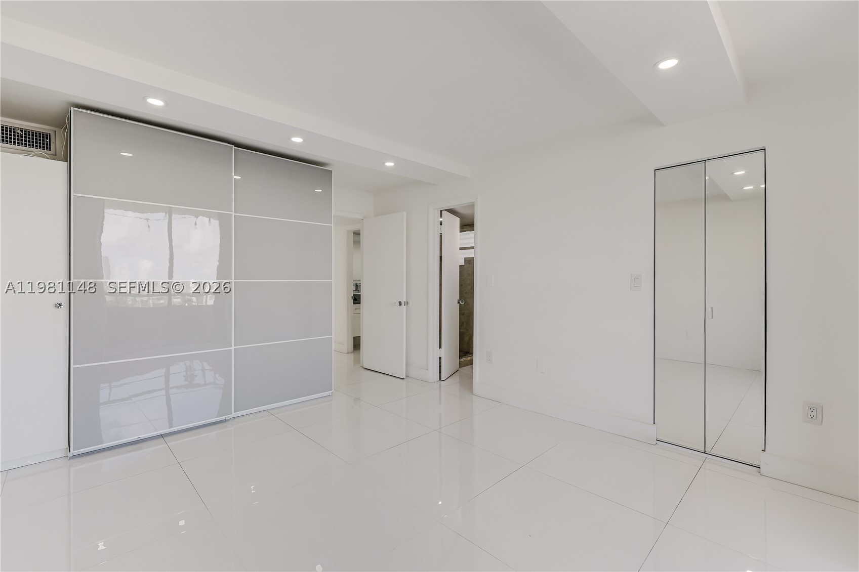 ABBOTT GARDENS CONDO - Residential