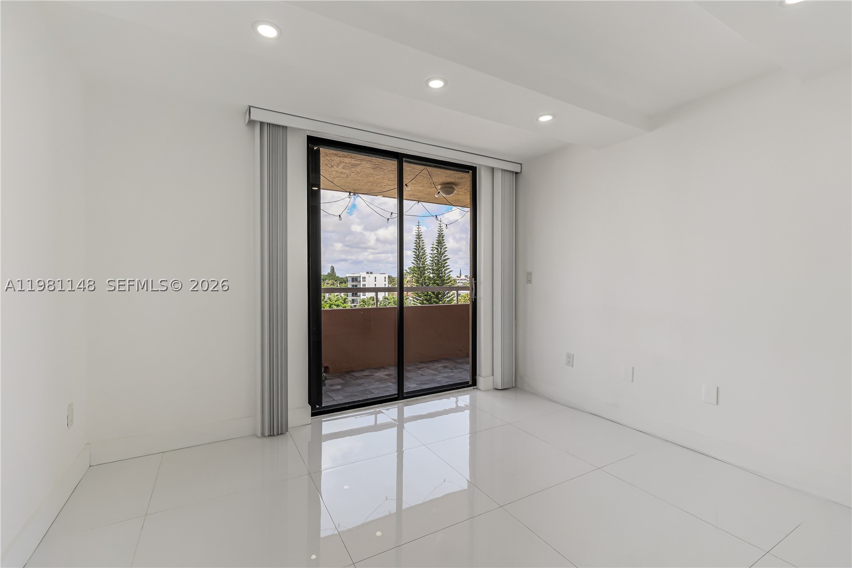 ABBOTT GARDENS CONDO - Residential