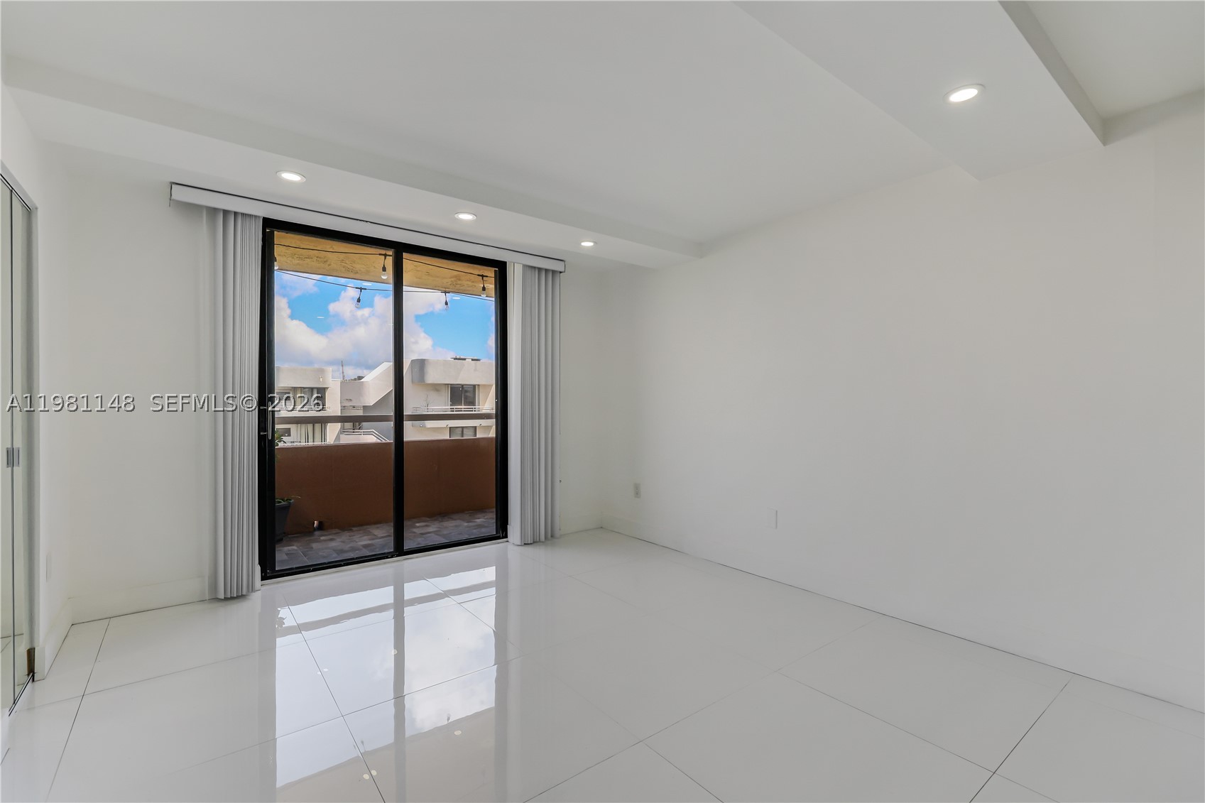 ABBOTT GARDENS CONDO - Residential