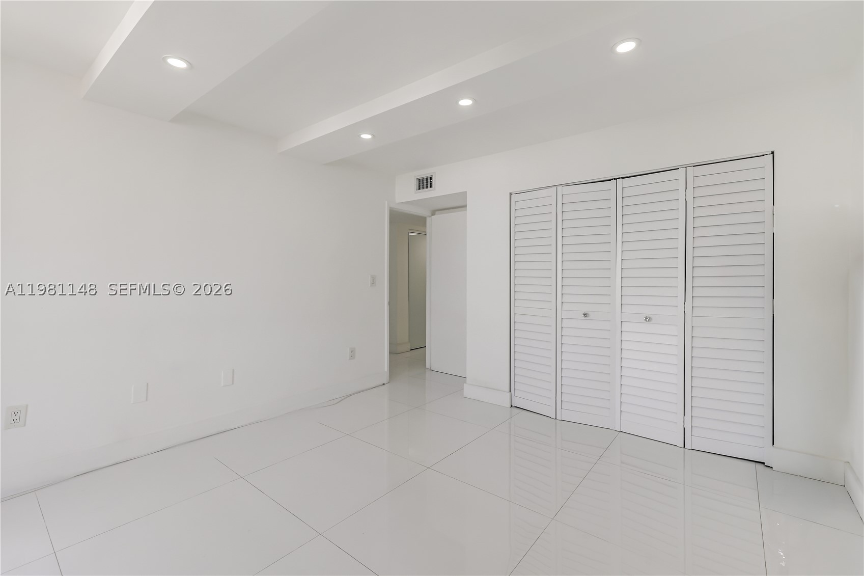 ABBOTT GARDENS CONDO - Residential