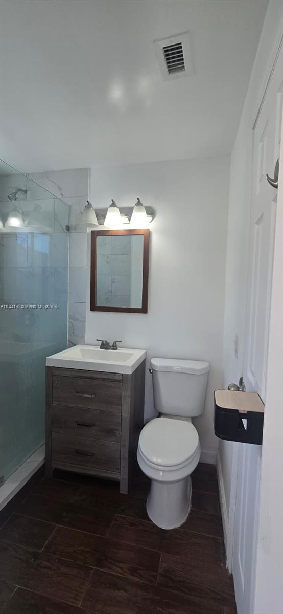 HAPPY APARTMENTS CONDO - Residential Lease