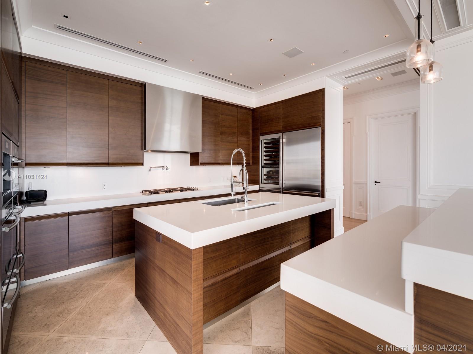 APOGEE CONDO - Residential