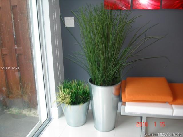 LEEWARD - Residential Lease
