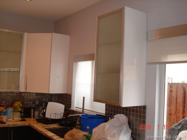 LEEWARD - Residential Lease