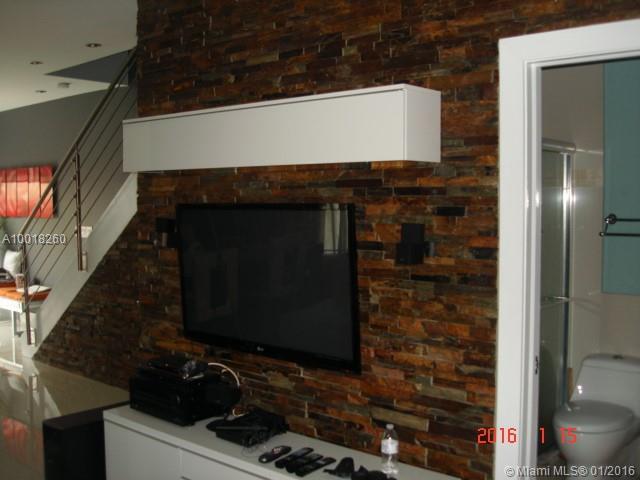 LEEWARD - Residential Lease