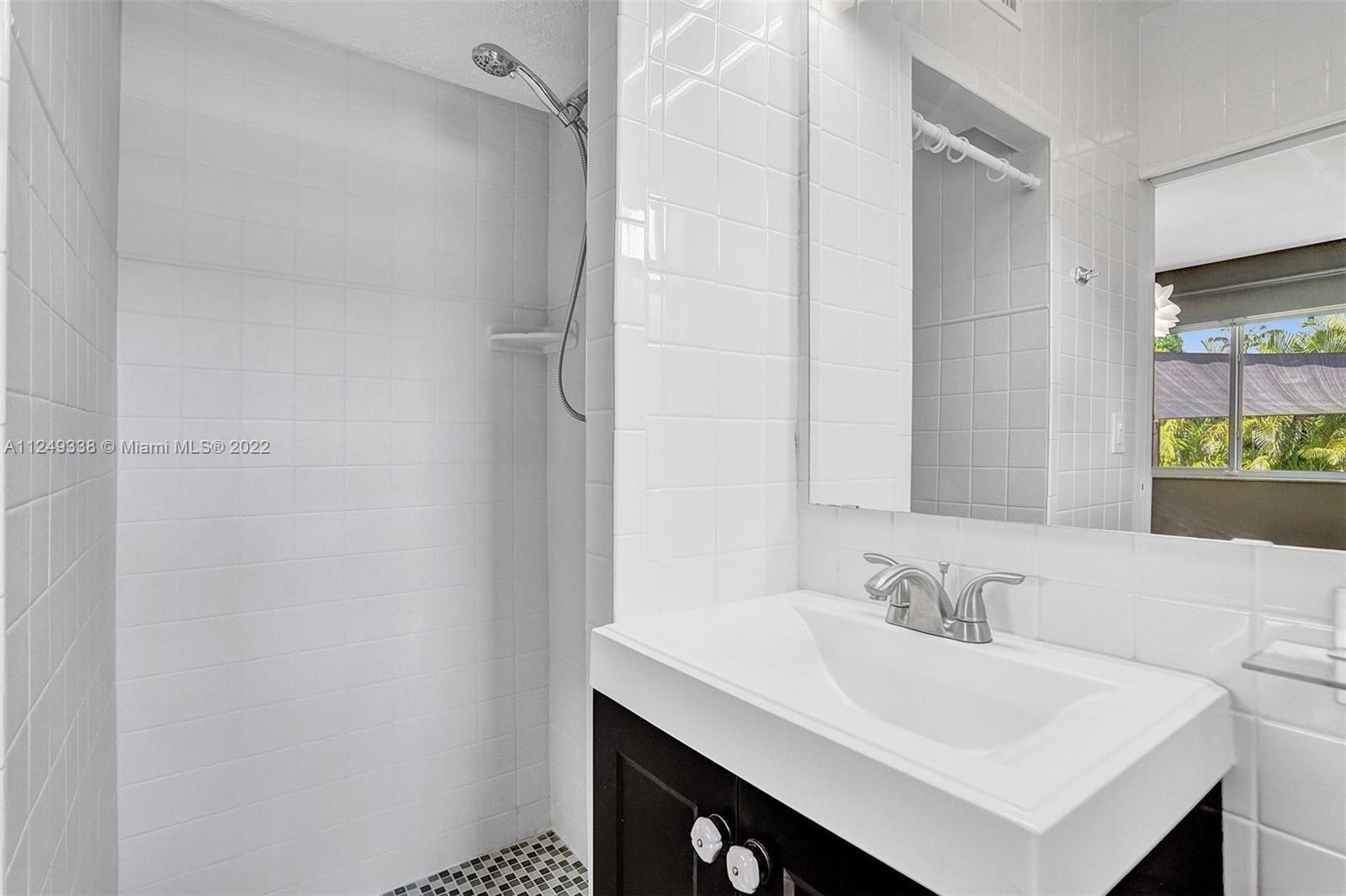 ALTOS DEL MAR NO 4 - Residential Lease